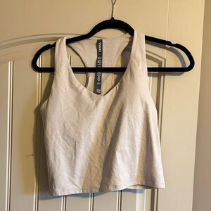 NWT Vuori women’s crop tank